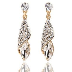 Vintage Long Drop Dangle Teardrop Crystal Earring’s